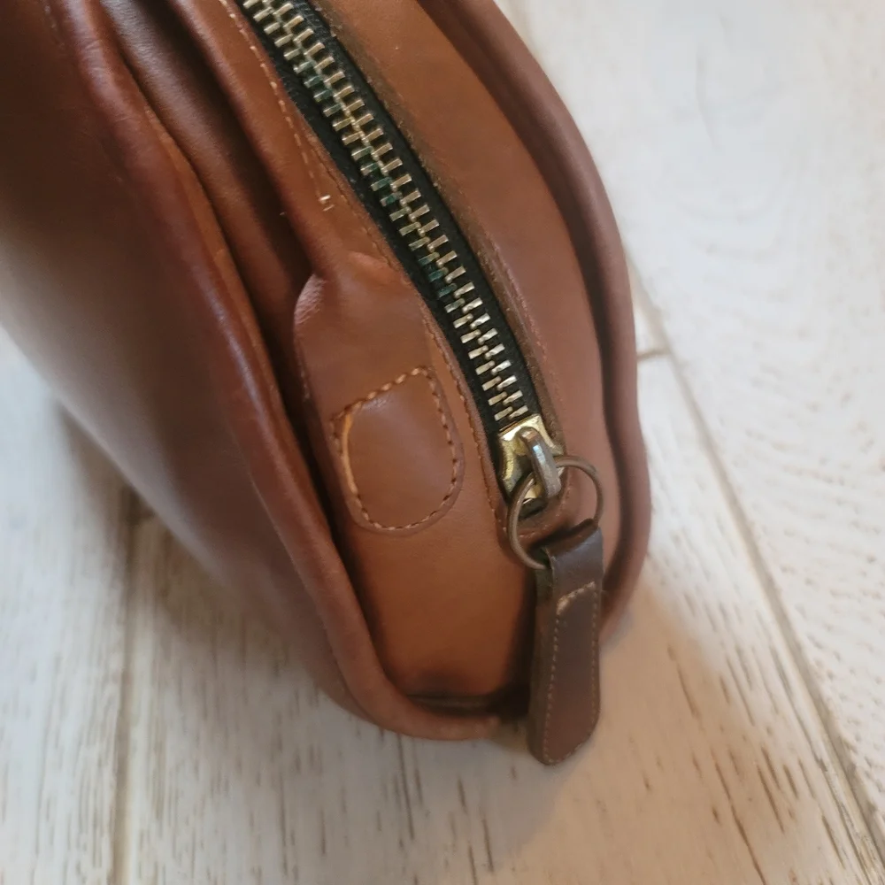 COACH True Vintage Kimball Zip Half Moon Crossbody Bag Classic British Tan - Picture 3 of 15